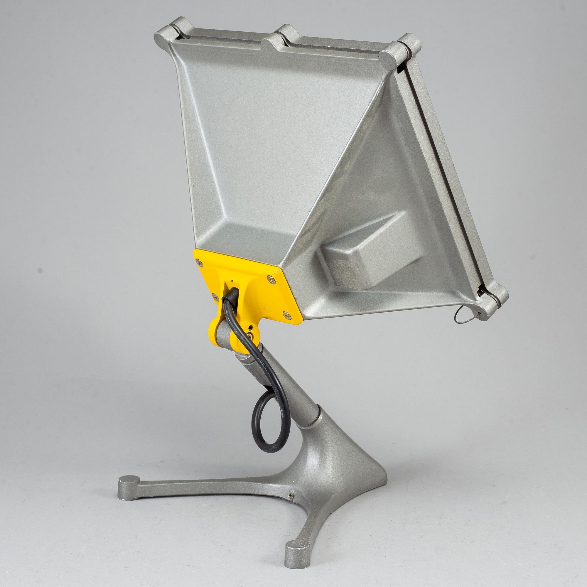 RENZO PIANO, four 'Lingotto' wall lights, Iguzzini.