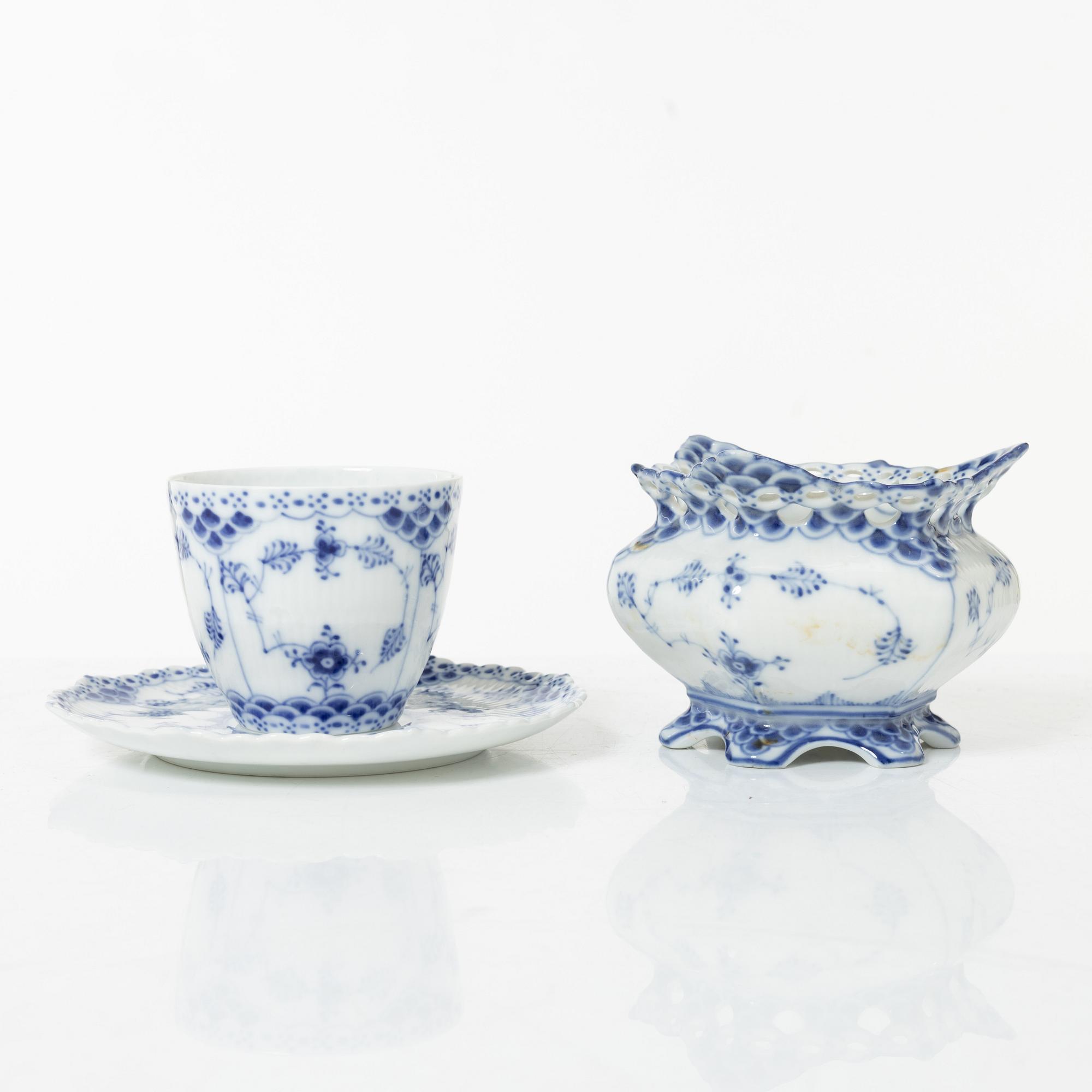 Royal Copenhagen, dinner and coffee service, 81 pcs, Blue Fluted, Full and Half Lace.