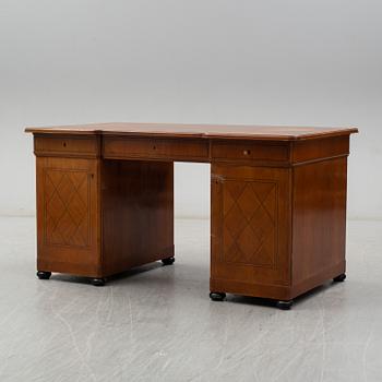 SKRIVBORD, 1900-talets första hälft.