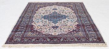 Carpet, Isfahan, 200 x 125 cm.