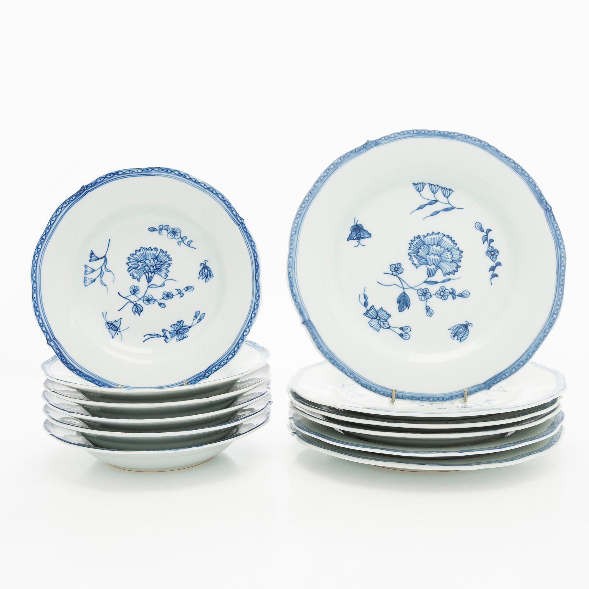 Astiaston osia, 12 osaa, posliinia, "Nejlika", IKEA, IKEA:n 1700-luvun sarjasta.