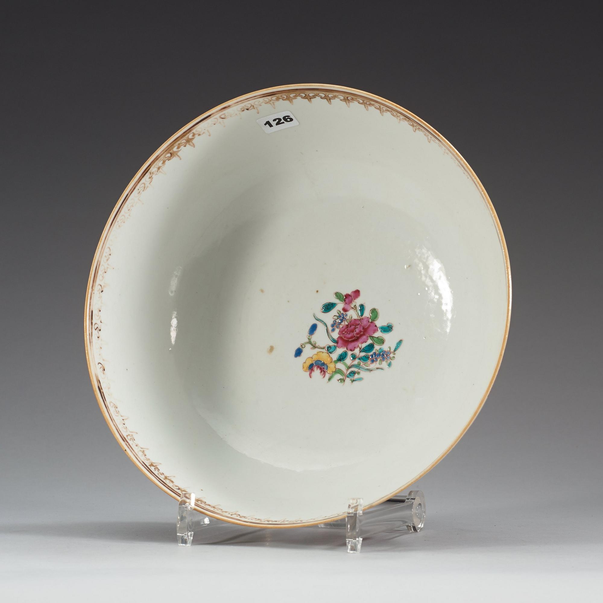 A famille rose punch bowl, Qing dynasty, Qianlong (1736-95).