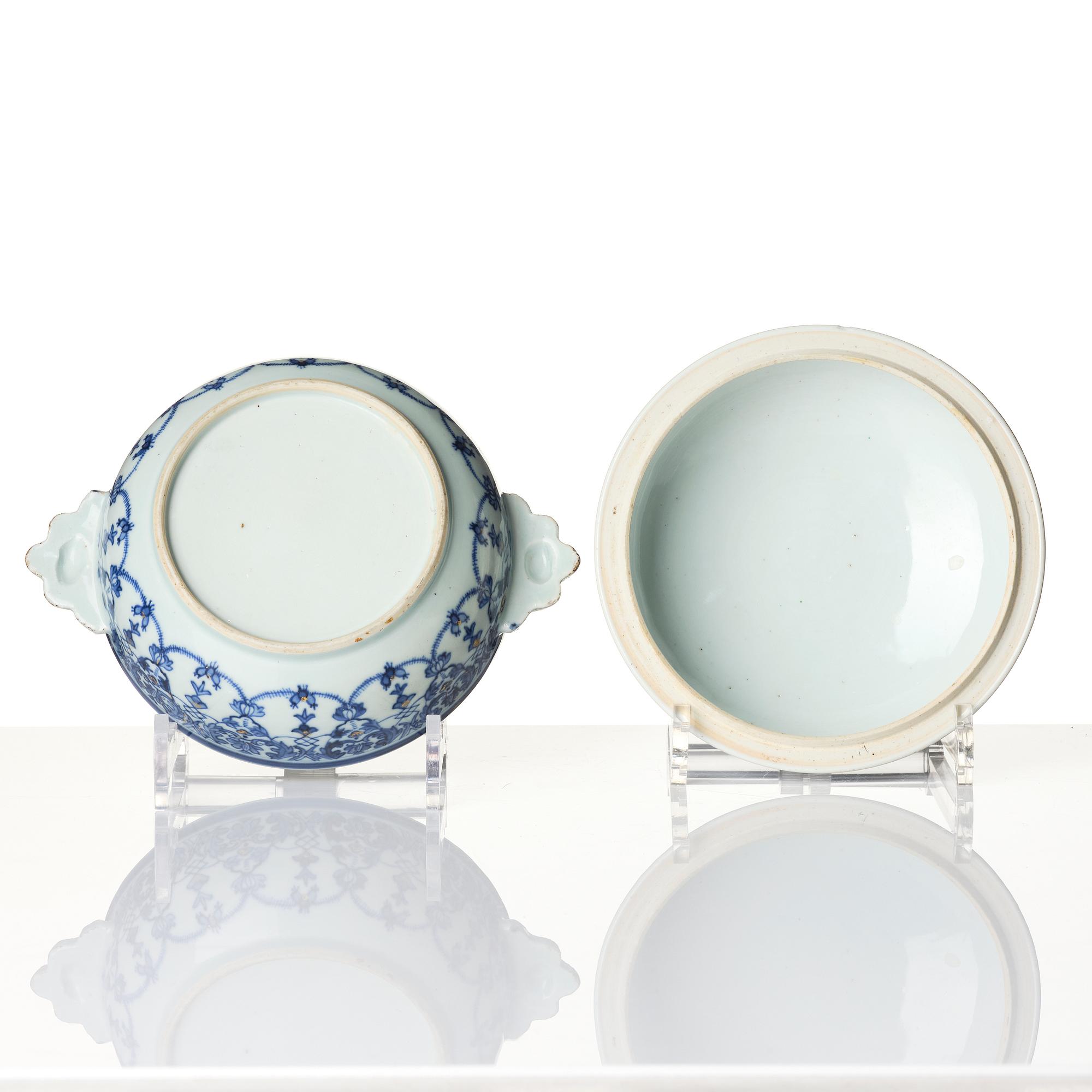 Skål med lock/ equelle, kompaniporslin, Kina, Qingdynastin, Qianlong (1736-95).