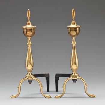 ELDHUNDAR, ett par. Märkt "Royal", 1900-tal.