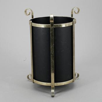PARAPLYSTÄLL, 1900-talets första hälft.