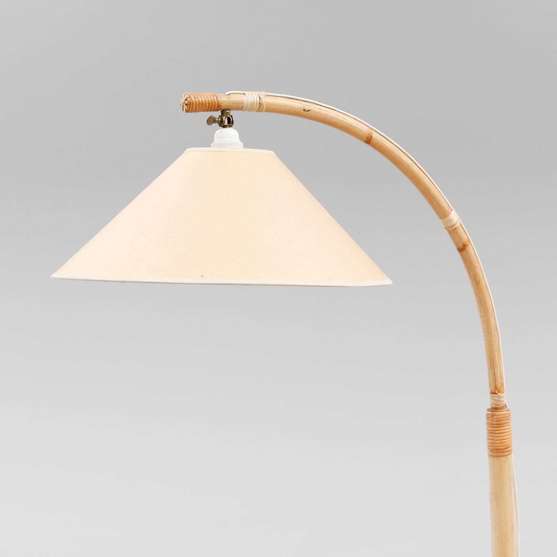 GOLVLAMPA, 1900-talets andra hälft.