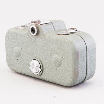 Set of five cameras, with accessories, 1920-50-tal.
