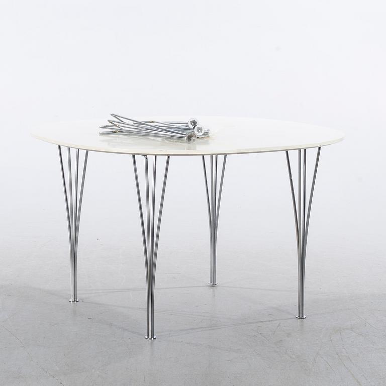 PIET HEIN & BRUNO MATHSSON, bord, "Supercirkel" Fritz Hansen, Danmark. En extra uppsättning bordsben medföljer.