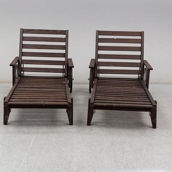 ELSA STACKELBERG, a pair of sunbeds from the second half of the 20th century.