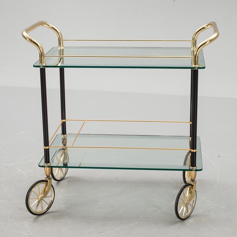 SERVERINGSVAGN, 1900-talets slut.