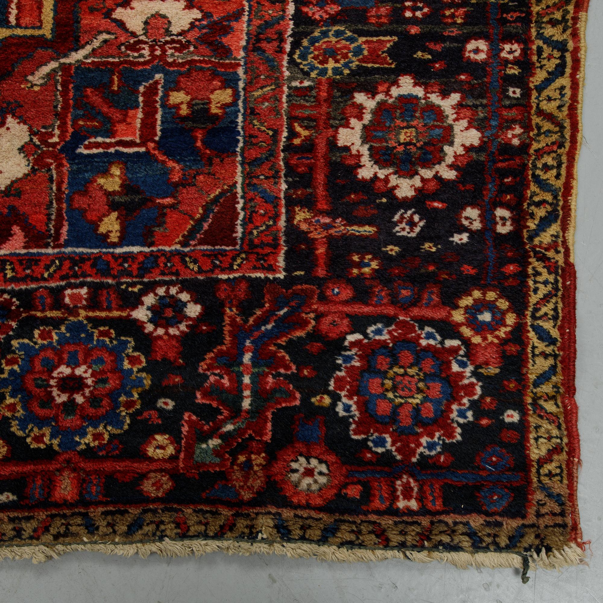 A carpet, semi-antique/Old Heriz/Gorovan, ca.