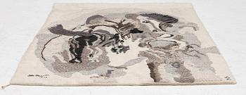 Olle Ohlsson, vävd tapet, "Jordnära", utförd av Lillemor Lindbom, 1976, signerad LL, ca 126x 92 cm.