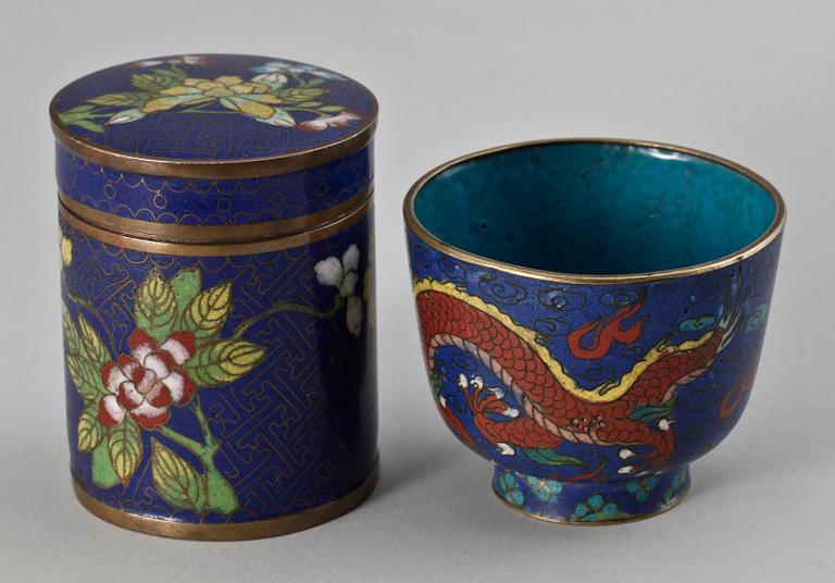 BURK samt SKÅL, cloisonné, Kina, 1900-tal.