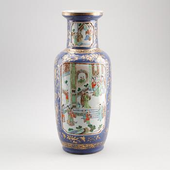 VAS,  porslin. Sen Qingdynasti (1644-1912).