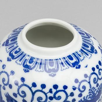 A Chinese 19/20th century porcelain urn.