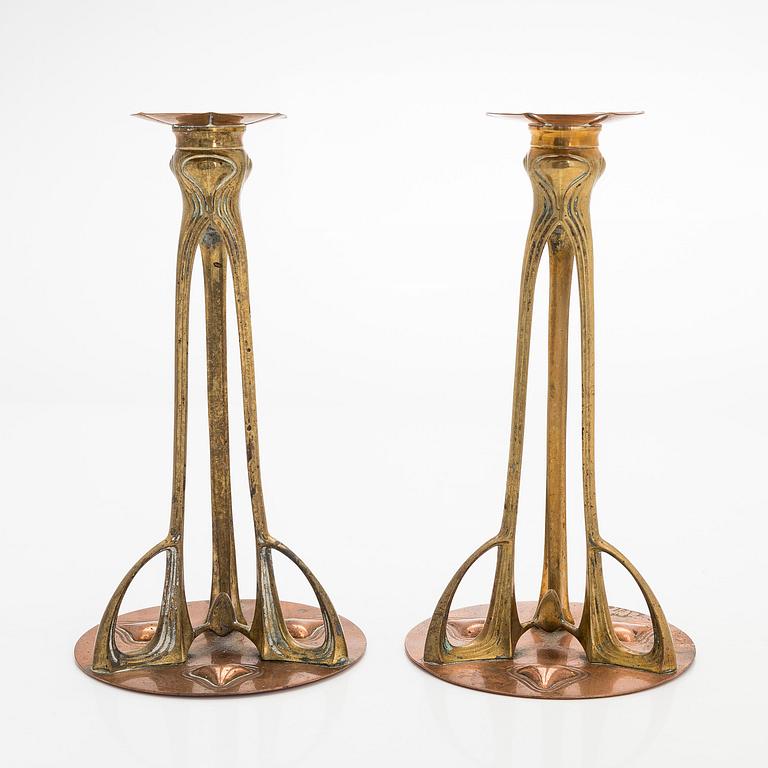 Kynttilänjalkapari, WMF (Württembergische Metallwarenfabrik), 1900-luvun alku.