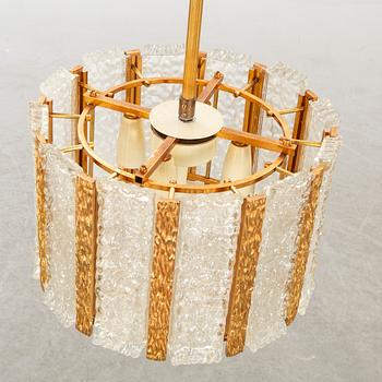 A mid 1900s ceiling lamp.