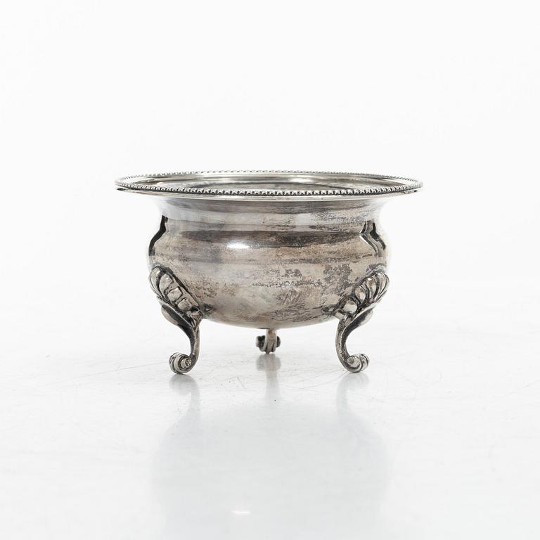 Skål, silver, S:t Petersburg 1863, kontrollmästarstämplad Edouard Fedorovich Brandenburg.