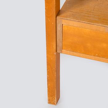 Alvar Aalto, bord / sidobord, modell 87, för O.Y. Huonekalu- ja Rakennustyötehdas A.B. tidigt 1950-tal.