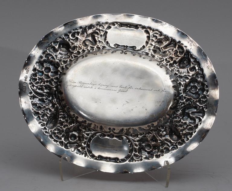 PRESENTERFAT, silver. CG Hallberg, Stockholm 1944.