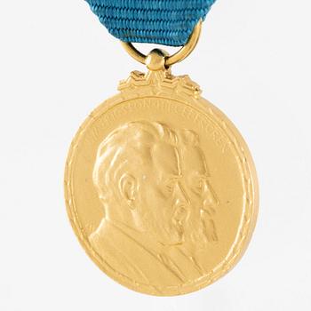 LM Ericsson medal 18K gold.