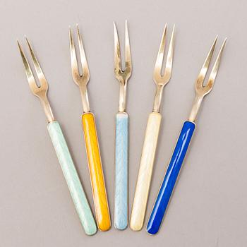 A 1950s silver cocktail shaker, 6 cocktail sticks and five enamelled forks, Kultakeskus och Tillander, Finland.