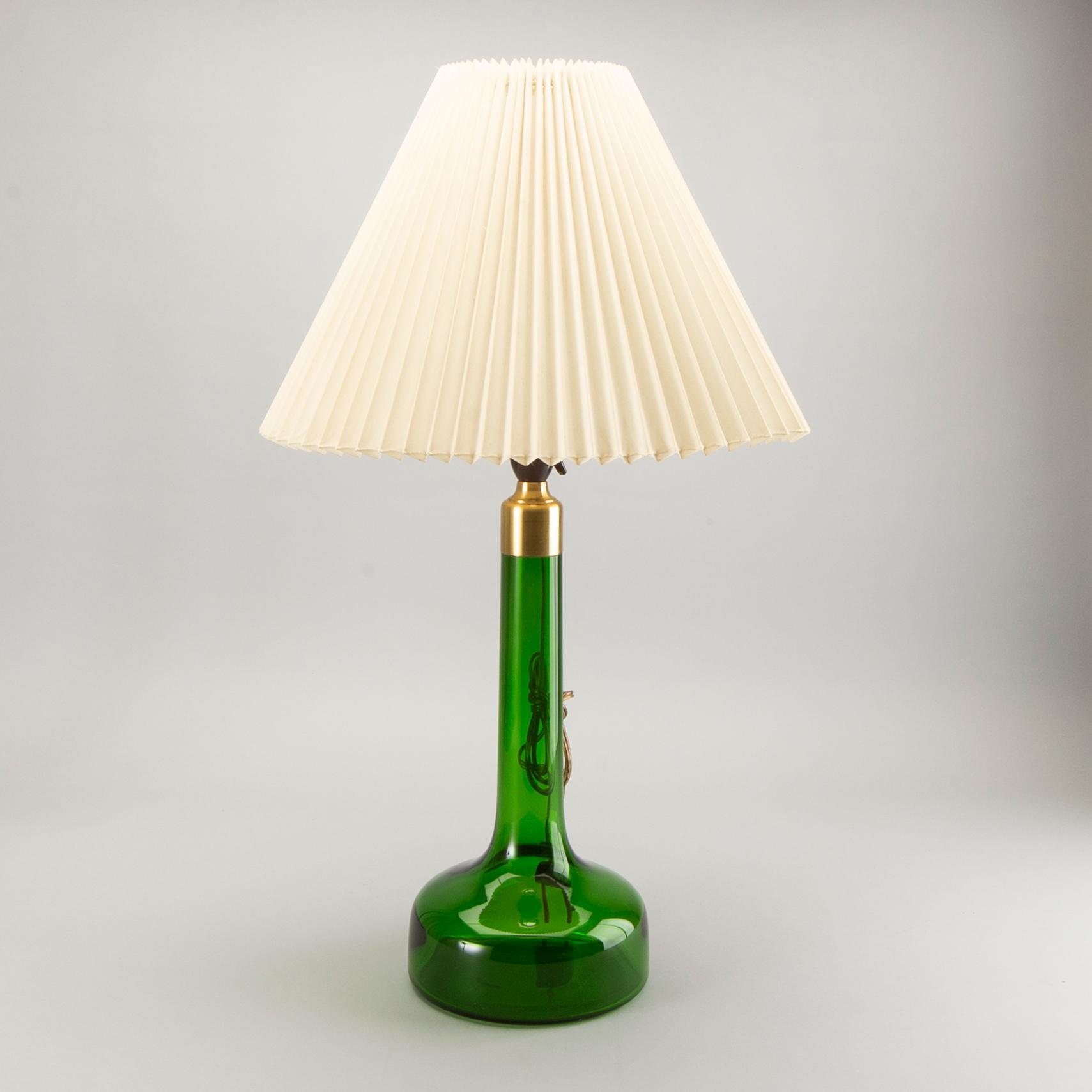 Bordslampa, glas, Holmegaard, Danmark, 1900-talets andra hälft.