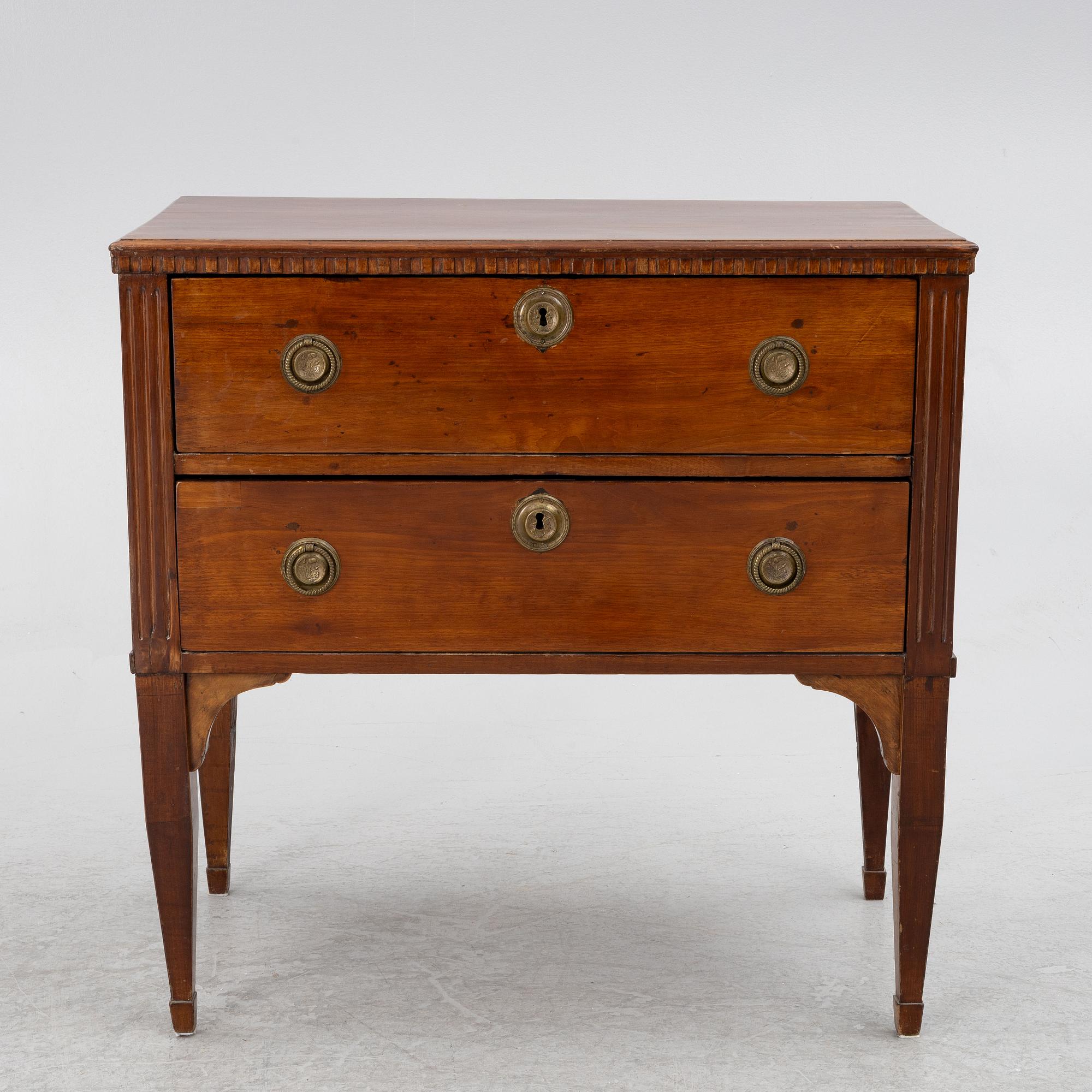 Byrå, 1800-talets början, Sengustaviansk.