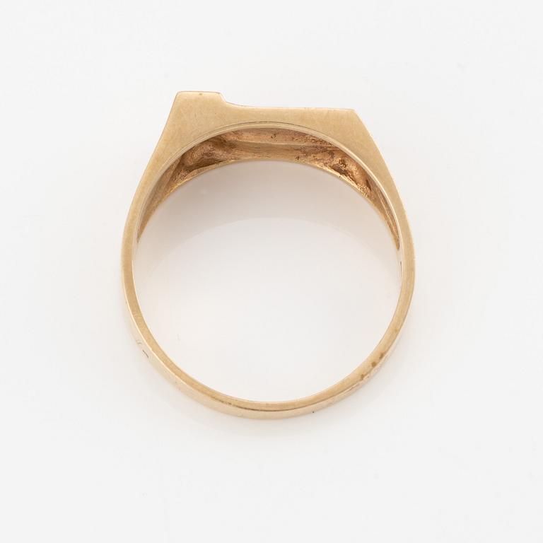 Ring, Bengt Hallberg, 18K guld med liten briljantslipad diamant.