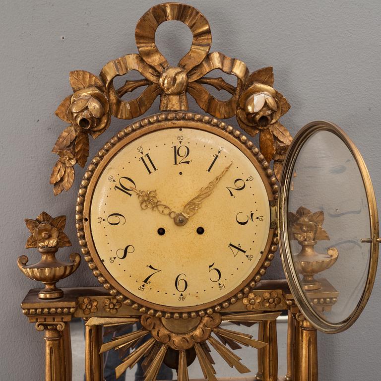 VÄGGUR, gustaviansk stil, omkring 1900-talets mitt.