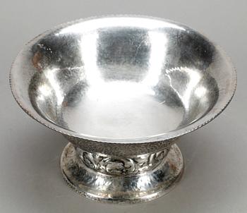SKÅL, silver, K Andersson, Stockholm, 1920. Vikt. 847 gram.
