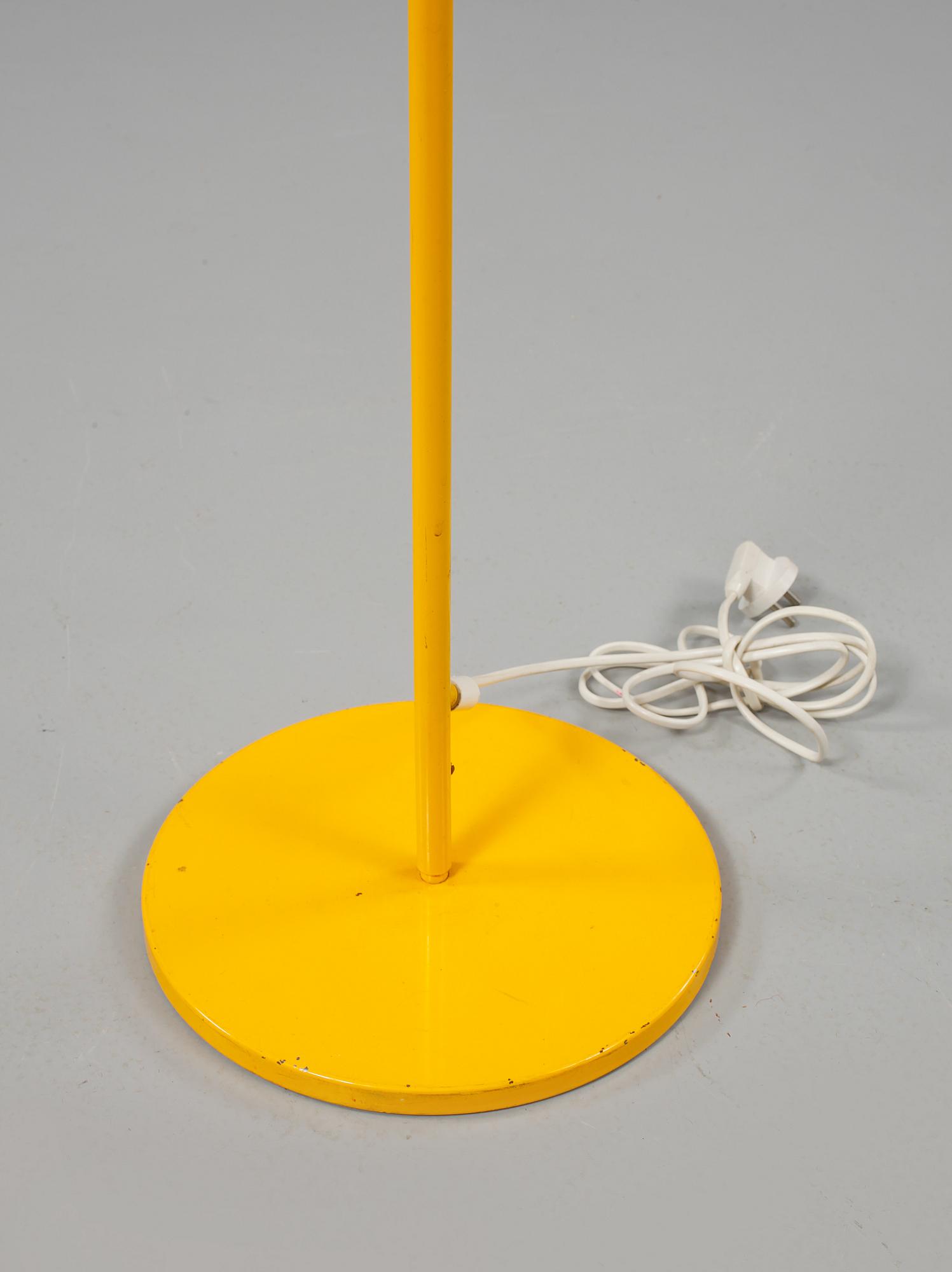 GOLVLAMPA, 1900-talets andra hälft.