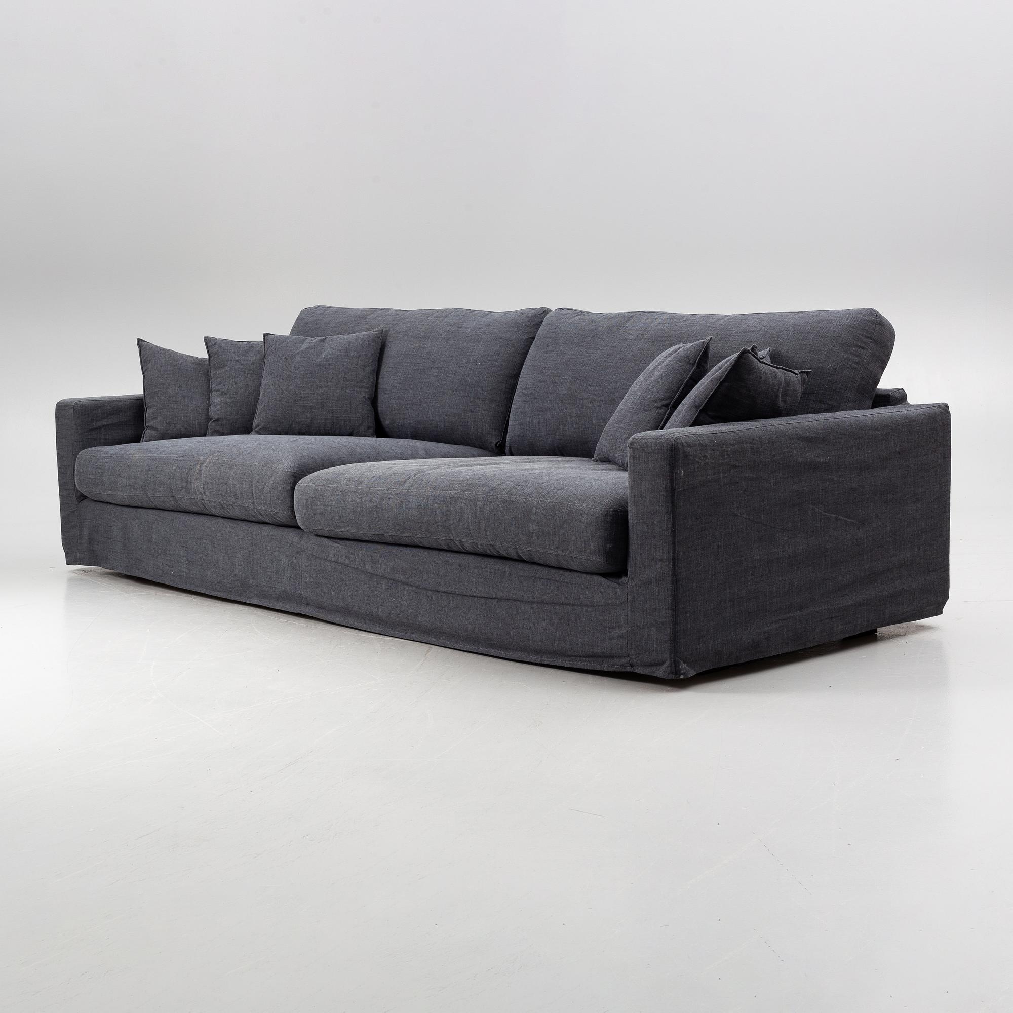 'The Whale XL' sofa from Sweef.