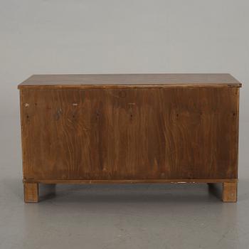 AXEL LARSSON, Hallbyrå med spegel för Bodafors.