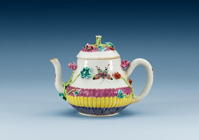 A famille rose tea pot with cover, Qing dynasty, 18th Century.