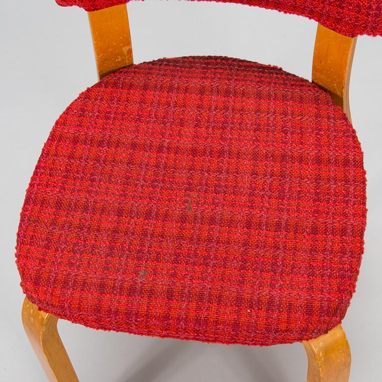 Alvar Aalto, stol, modell E 69 för O.Y. Huonekalu- ja Rakennustyötehdas A.B. 1900-talets mitt.