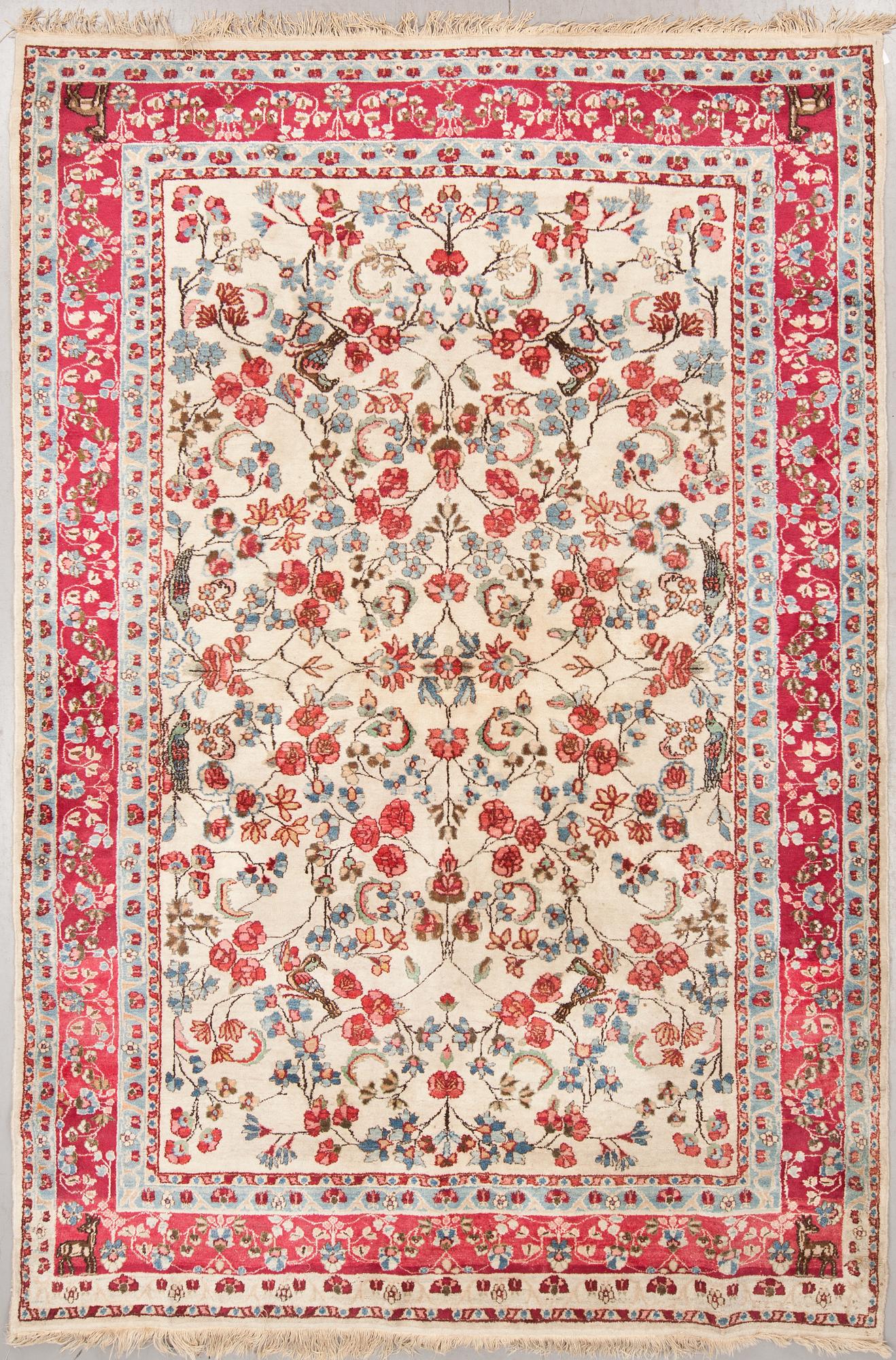 MATTA, semiantik, Kirman, figural, ca 300x203 cm.