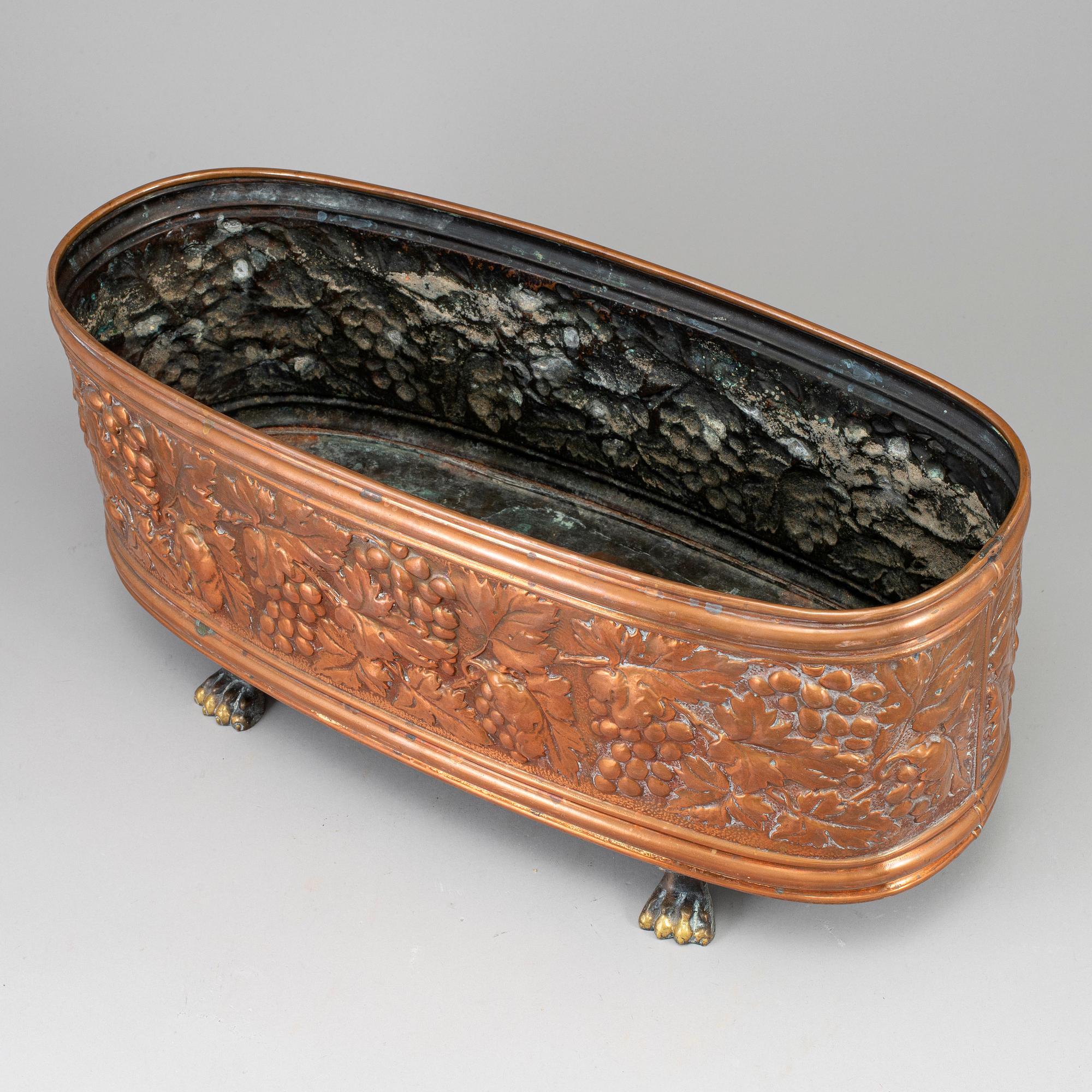 A 19th century copper jardiniere.