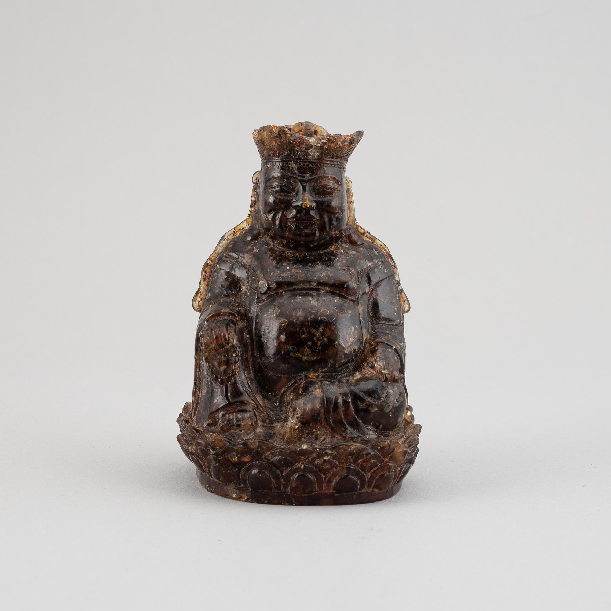 SKULPTUR, bärnsten, buddha, ostindisk, 1800-tal.