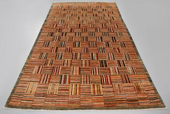 MATTA, modern Ziegler, 294 x 192 cm.