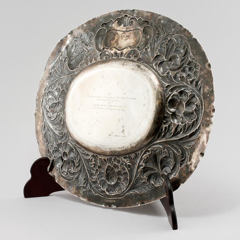 PRESENTERFAT, silver, Barockstil, Guldsmeds aktiebolaget, Stockholm, 1936. Vikt 1035 g.