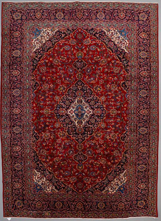 A carpet, Kashan, around 408 x 294 cm.