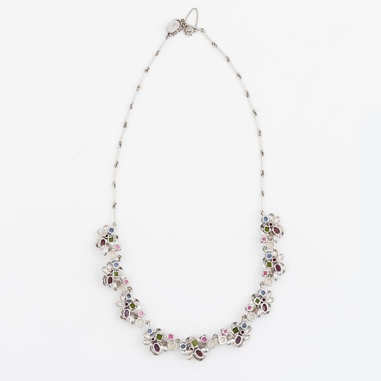 Collier, 18K vitguld med rubiner, opaler, granater och turmaliner.