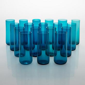 Nanny Still, A set of 23 glass pieces 'Harlekiini', Riihimäen Lasi Oy, 1950-60s.