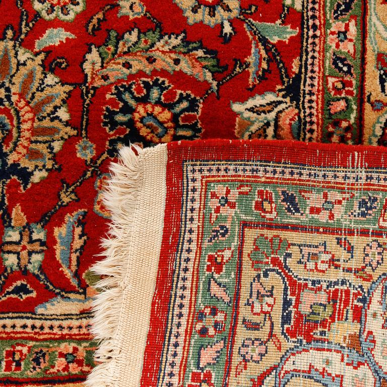 MATTA, Kirman, 280x210 cm, 1900-talets andra hälft.