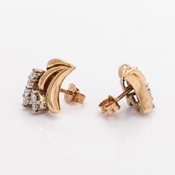 Örhängen, briljantslipade diamanter, 14K guld.