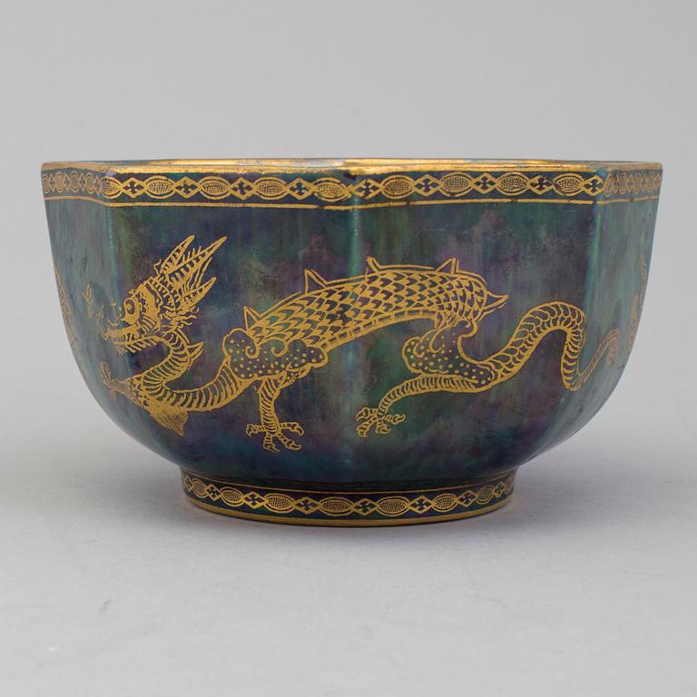A Wedgwood lustre ware porcelain bowl, England.