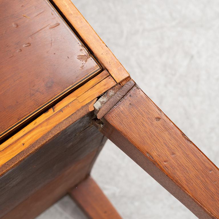 A late Gustavian wash stand, Sweden, early 19th century.