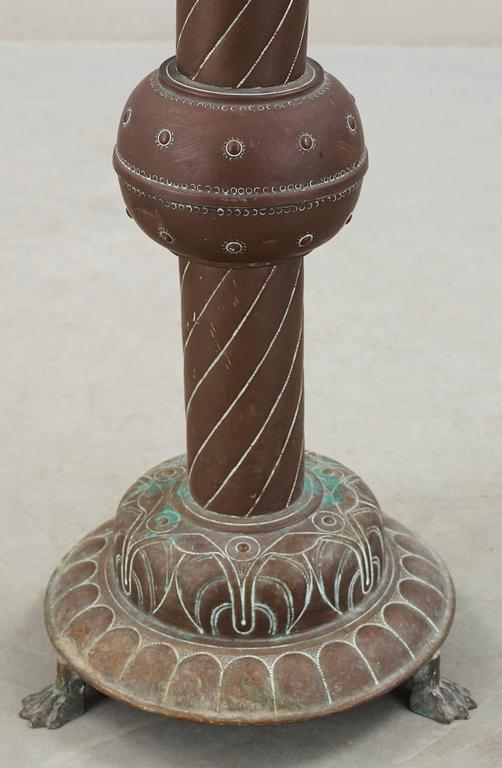 PIEDESTAL, koppar, romansk stil, Frankrike, 1800-talets slut.