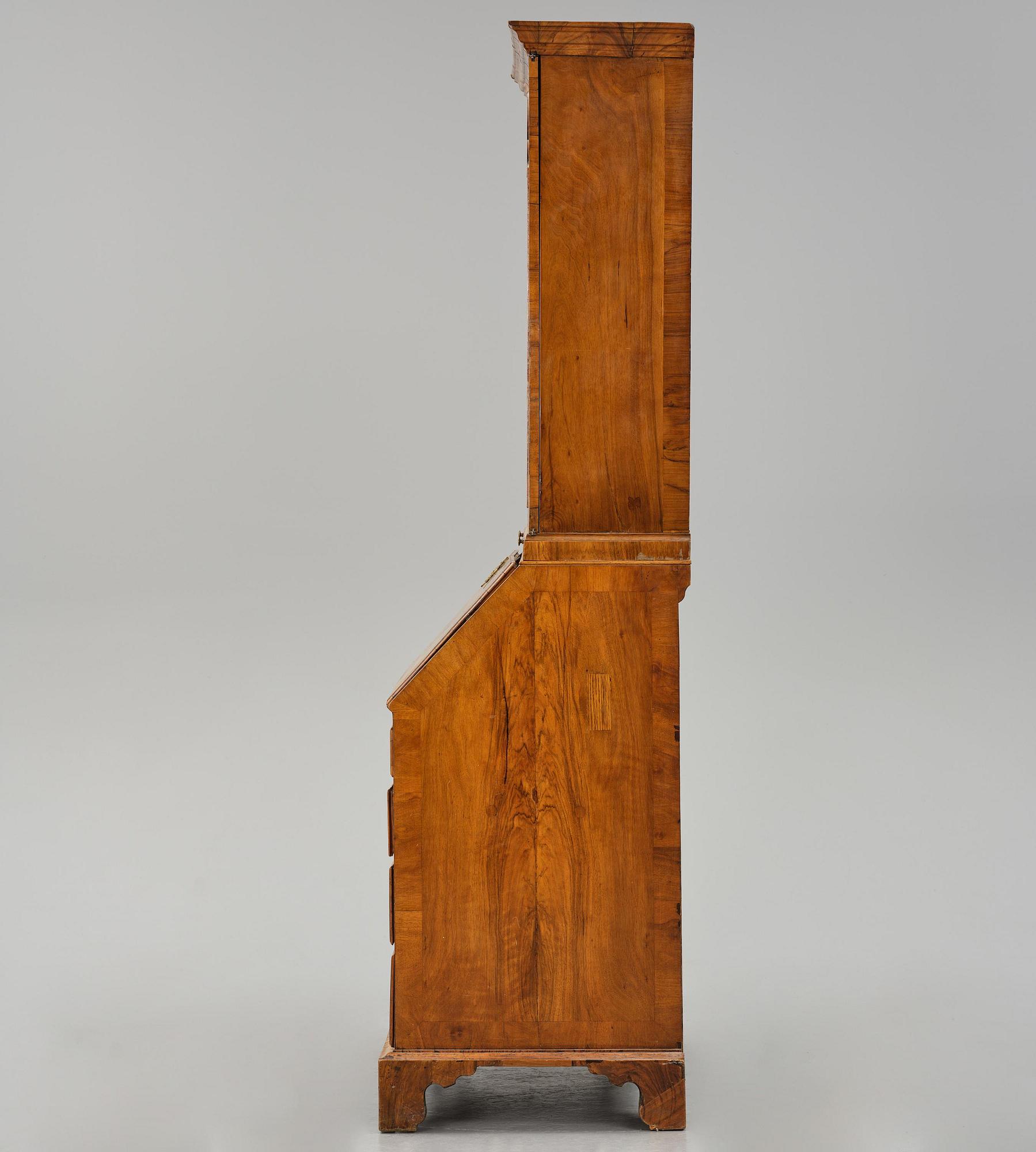 Skrivskåp, Stockholmsarbete, 1700-talets mitt, Senbarock.